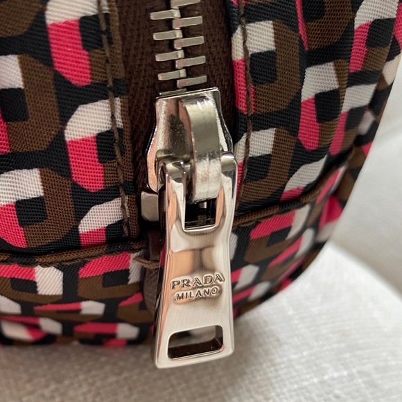 ✨SOLD!✨SALE!!!✨PRADA✨NEW!✨RARE! NYLON & LEATHER MINI BAG - Picture 6 of 15